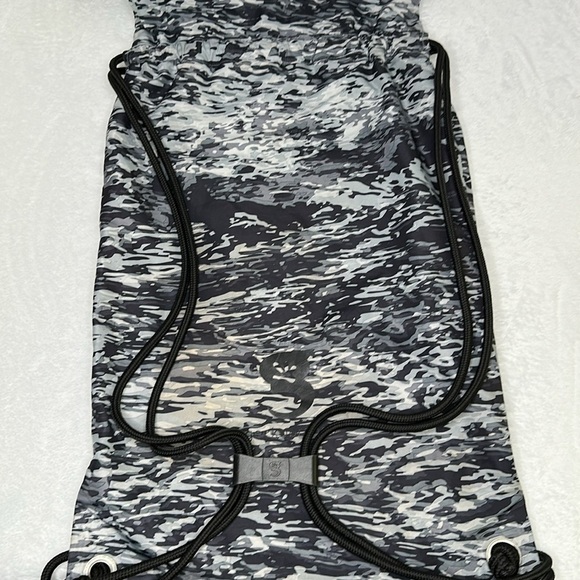 Gecko Brands Embark Camouflage Dry Bag Backpack Paddle Board Canoeing - Picture 5 of 9